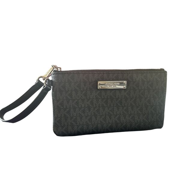 Michael Kors Jet Set Travel Large Zip Phone Wristlet Wallet - Picture 1 of 4